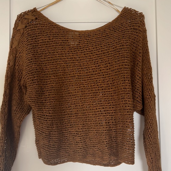 Cute billabong sweater - Picture 3 of 6